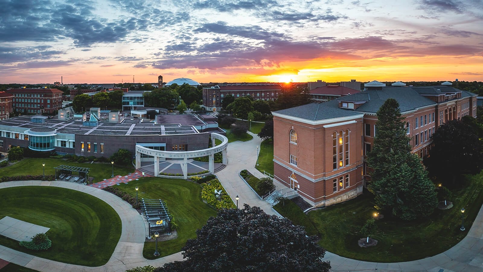 Khuôn viên trường Đại học Bắc Iowa