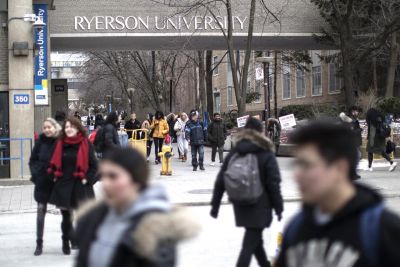 RYERSON UNIVERSITY - ĐẠI HỌC CÔNG LẬP NGHIÊN CỨU HÀNG ĐẦU CANADA