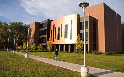 CONFEDERATION COLLEGE - CAO ĐẲNG CÔNG LẬP DUY NHẤT VÙNG TÂY BẮC ONTARIO, CANADA